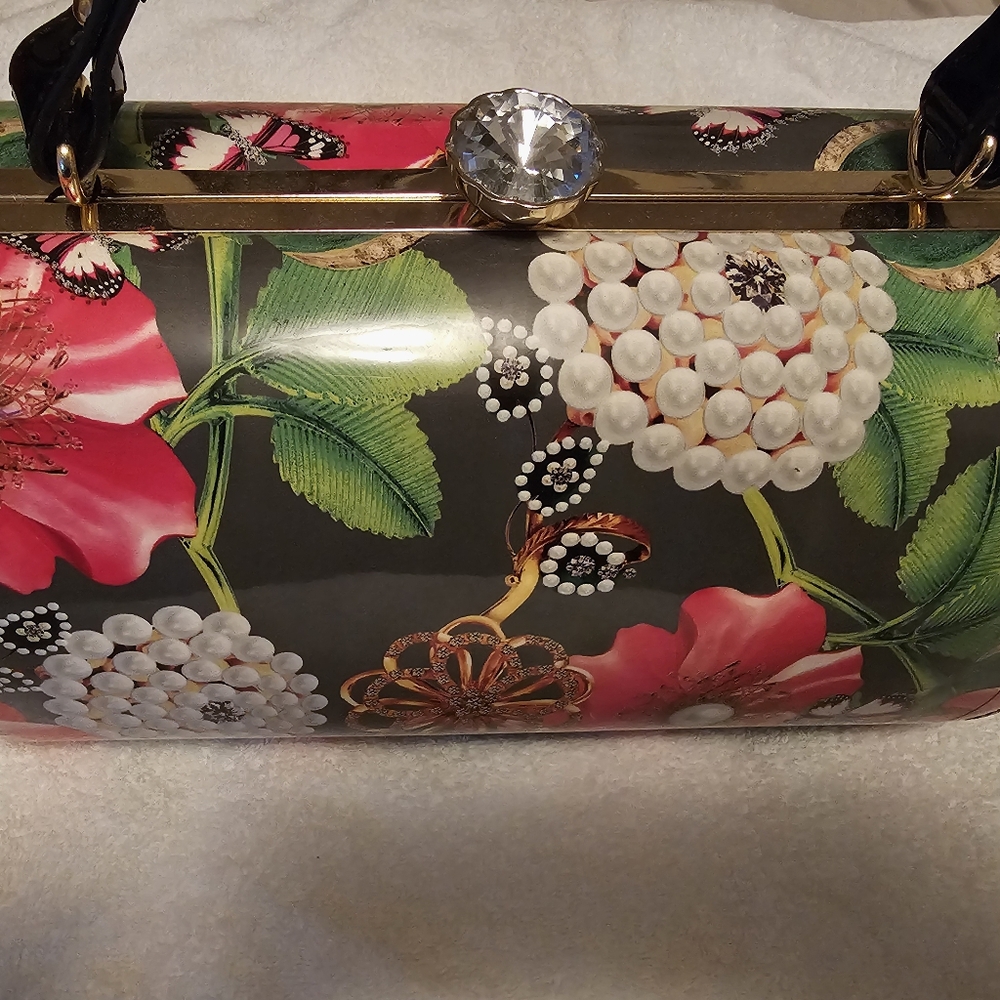 Purse - Picture 2 of 2